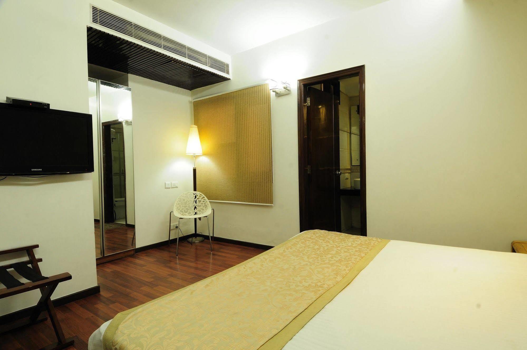 ניו דלהי Sisley The Boutique Hotel מראה חיצוני תמונה
