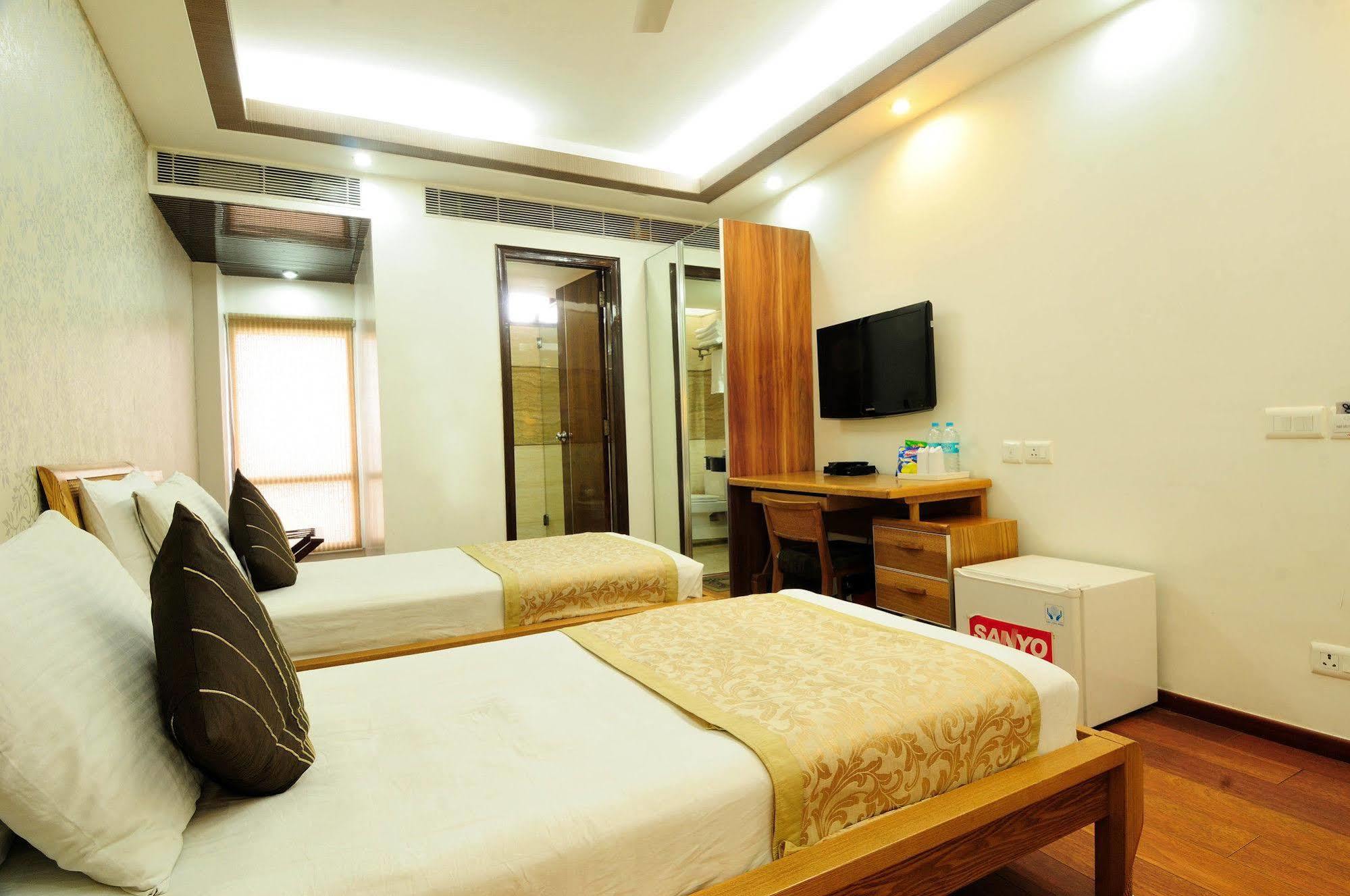 ניו דלהי Sisley The Boutique Hotel מראה חיצוני תמונה