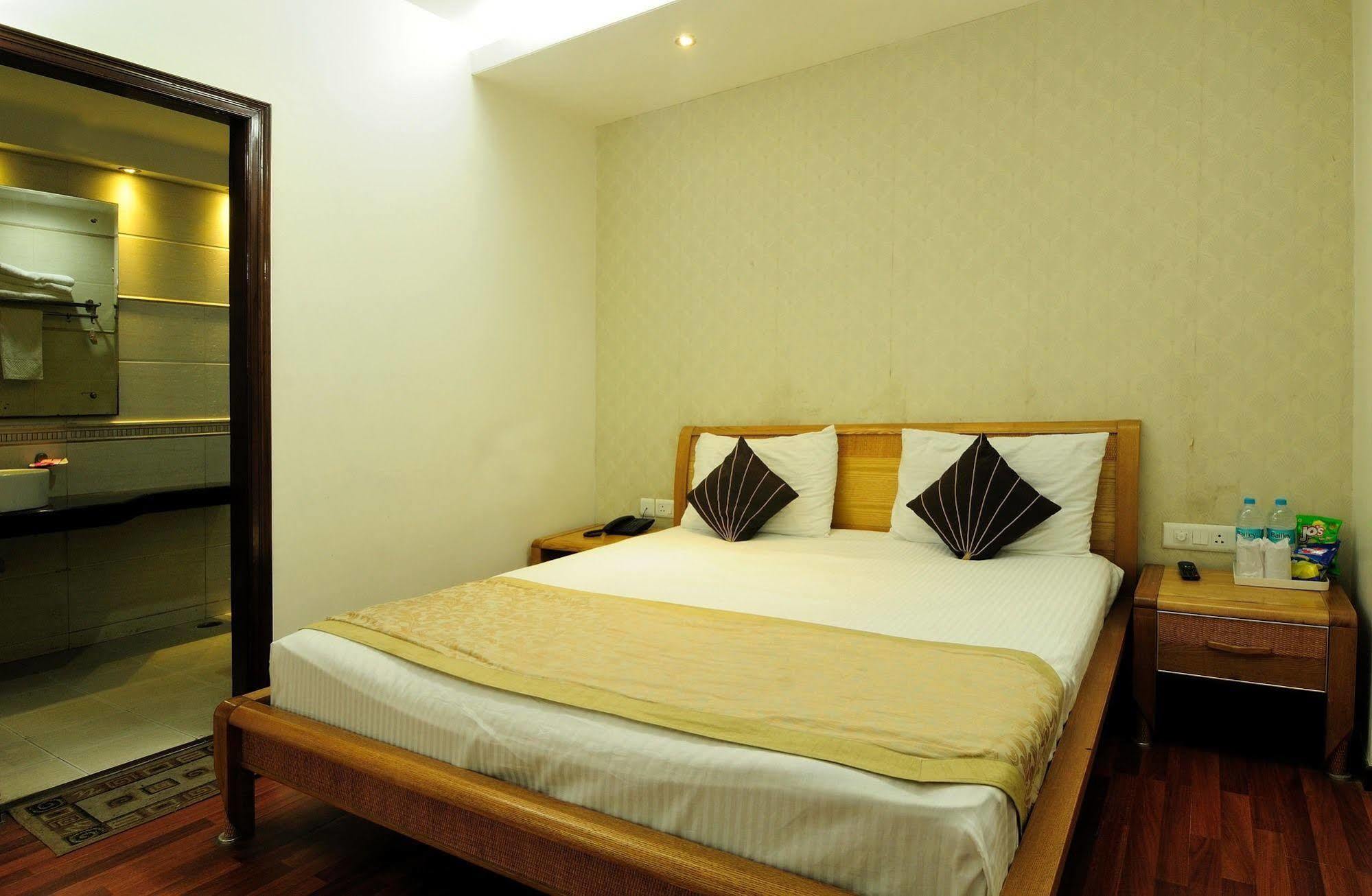 ניו דלהי Sisley The Boutique Hotel מראה חיצוני תמונה